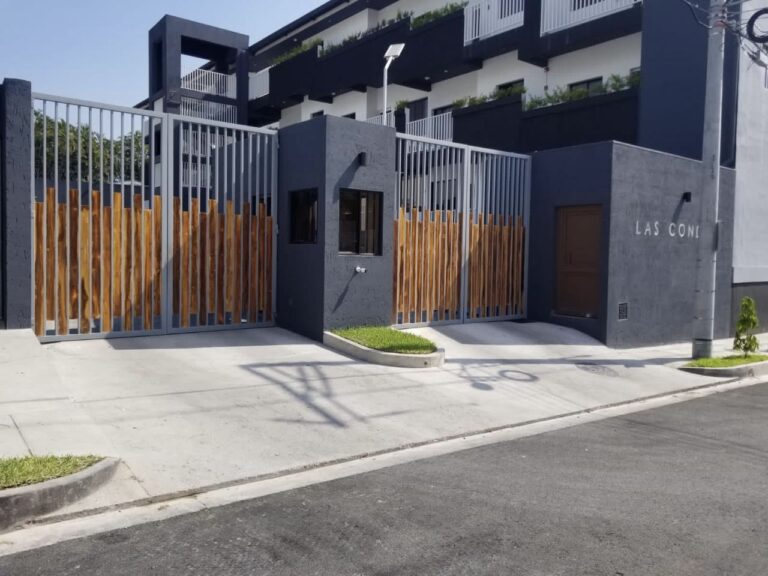 Las_Condes_Entrada